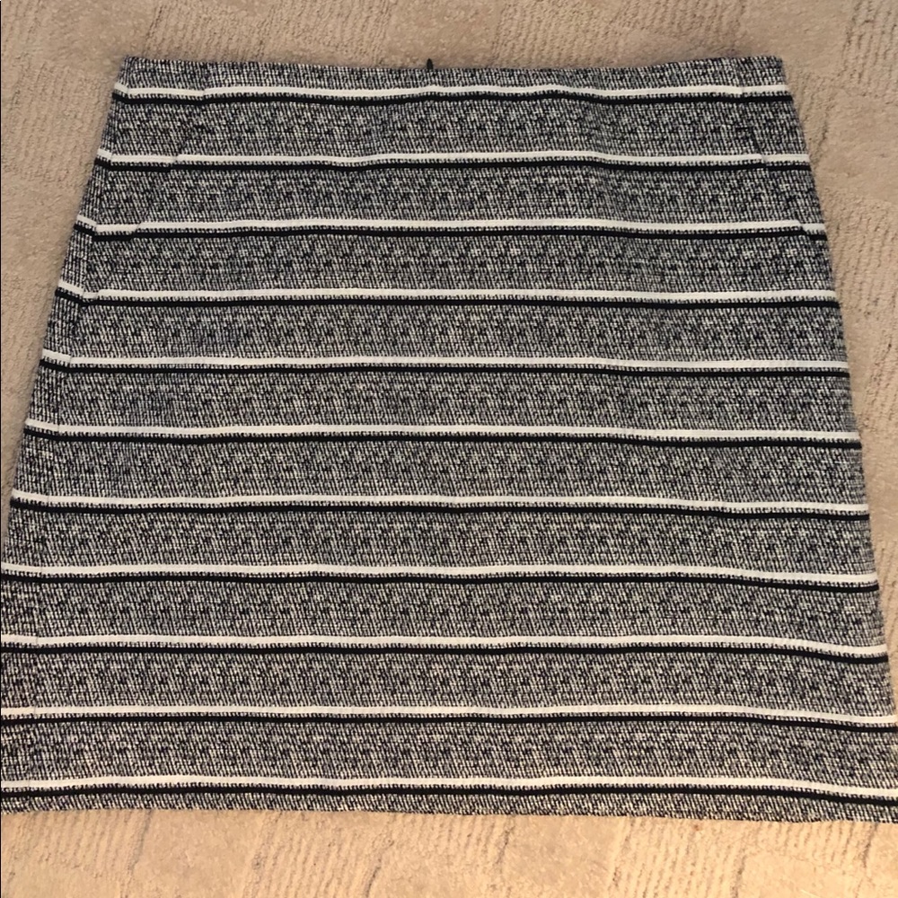 Tweed skirt size 14P- Ann Taylor